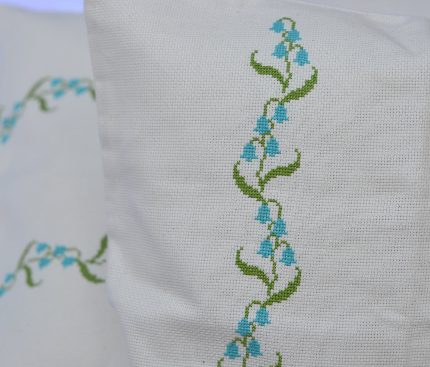 Cushion cover with Cross Stitch - Blue Flowers - Pair of 2